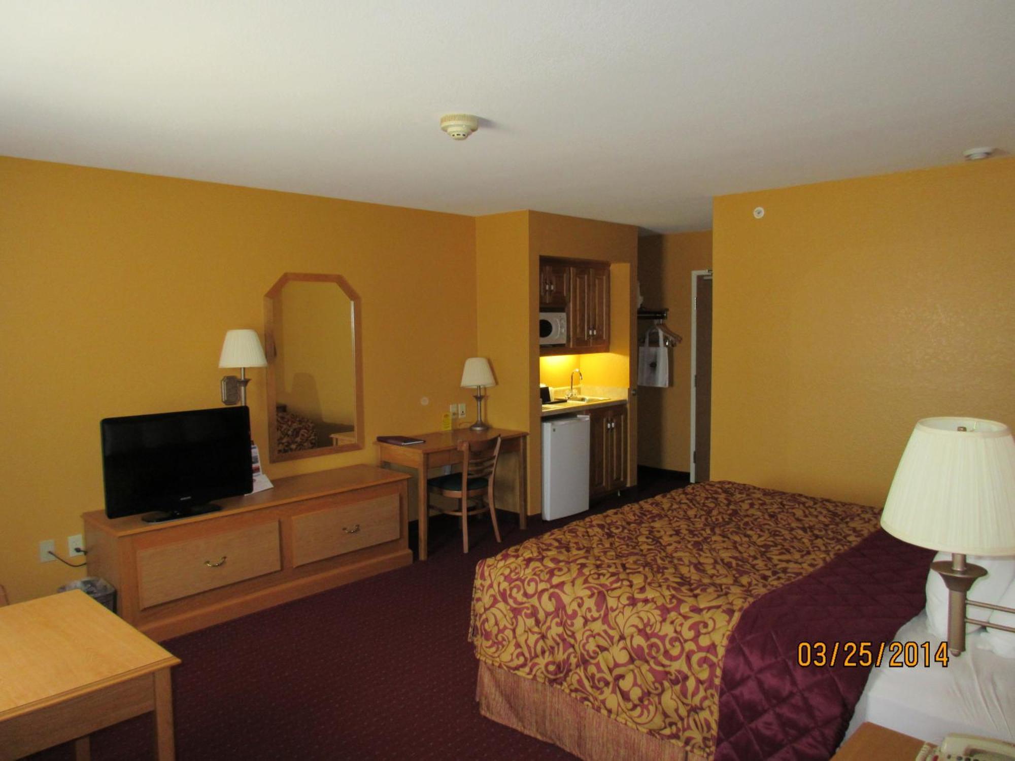 Parkfield Inn - Warsaw Bagian luar foto